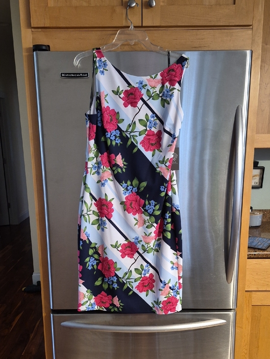 Vince Camuto Dresses & Skirts - Vince Camuto..14